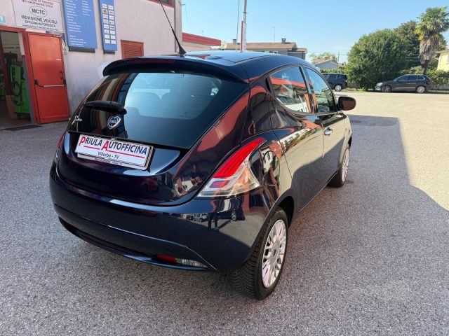 LANCIA Ypsilon usata, con Autoradio