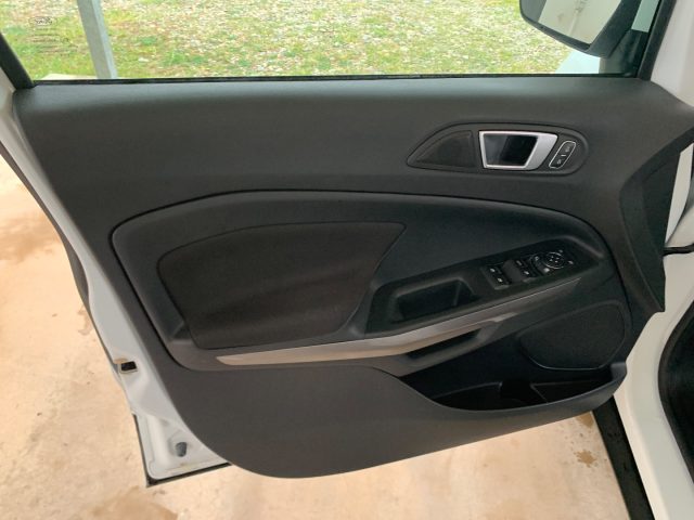 FORD EcoSport usata, con Autoradio digitale