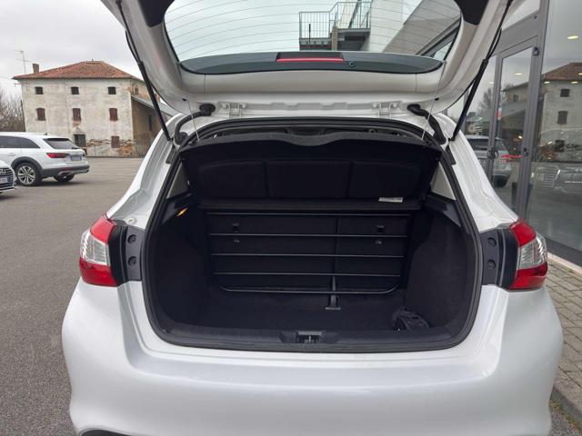 NISSAN Pulsar usata, con Lettore CD