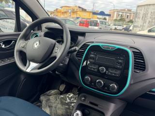 RENAULT Captur usata, con Autoradio