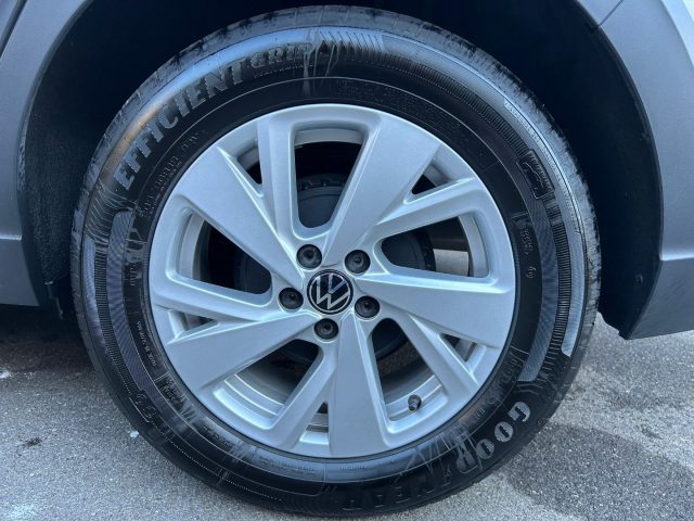 VOLKSWAGEN Taigo usata, con USB