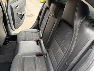 MERCEDES-BENZ GLA 200 usata, con Fari Xenon