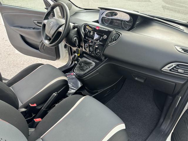 LANCIA Ypsilon usata, con Lettore CD