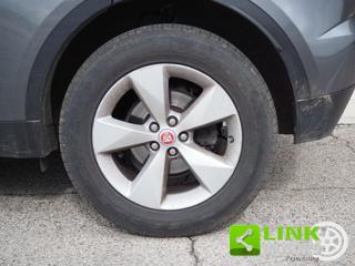 JAGUAR E-Pace usata, con Specchietti laterali elettrici