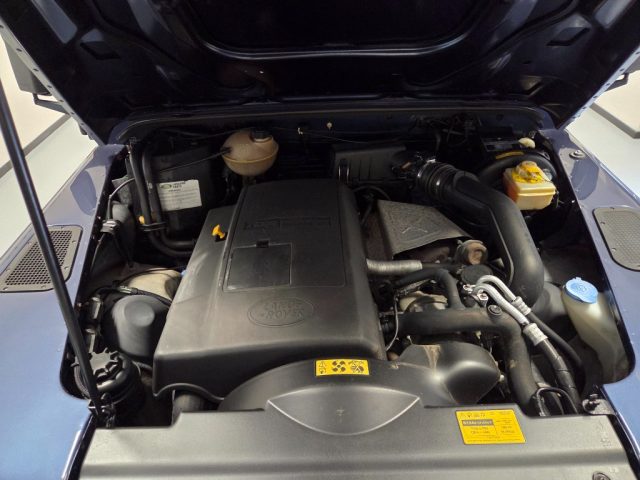 LAND ROVER Defender usata, con Bluetooth