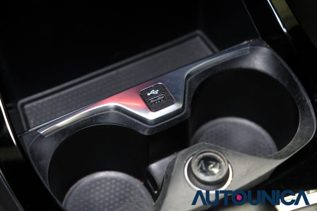 BMW 220 usata, con Bluetooth