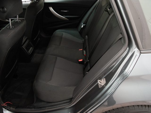 BMW 320 usata, con Controllo automatico clima