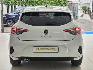 RENAULT Clio usata, con Climatizzatore