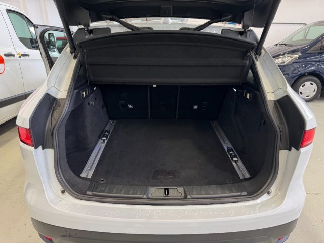 JAGUAR F-Pace usata, con Lettore CD