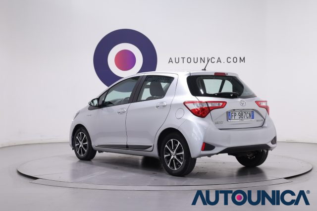 TOYOTA Yaris usata, con USB