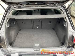 VOLKSWAGEN Golf usata, con ESP