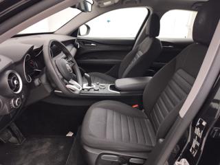 ALFA ROMEO Stelvio usata, con Controllo automatico clima