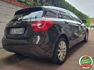MERCEDES-BENZ A 180 usata, con Alzacristalli elettrici