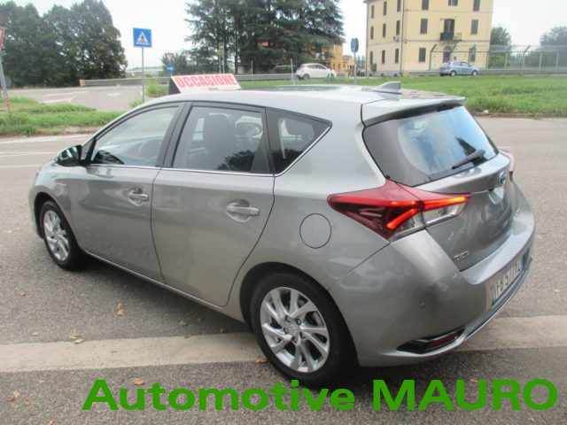 TOYOTA Auris usata, con Autoradio