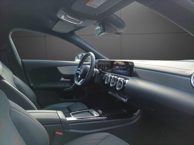 MERCEDES-BENZ CLA 200 usata, con Controllo trazione