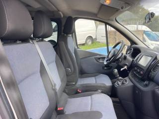 OPEL Vivaro usata 16