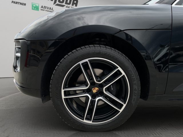 PORSCHE Macan usata, con Bracciolo