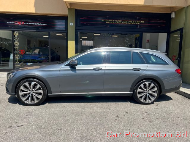 MERCEDES-BENZ E 220 usata, con Airbag laterali
