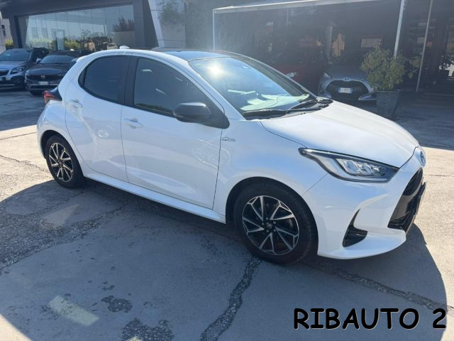 TOYOTA Yaris usata, con Autoradio digitale