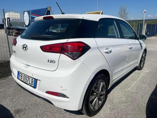 HYUNDAI i20 usata, con Airbag laterali