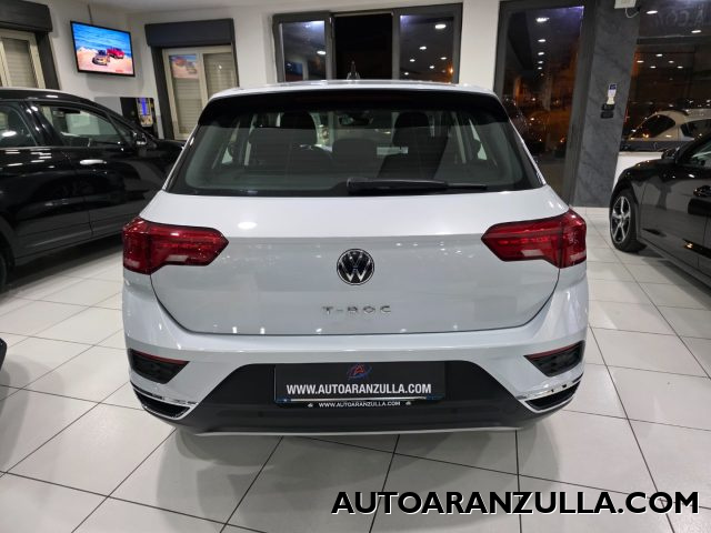 VOLKSWAGEN T-Roc usata, con Autoradio
