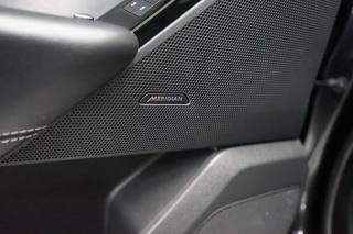 LAND ROVER Range Rover Velar usata, con Bracciolo
