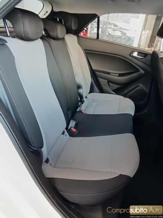 HYUNDAI i20 usata, con Airbag testa