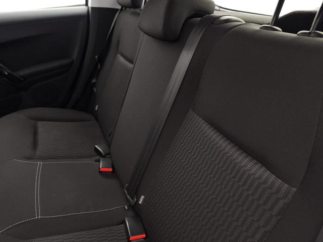 PEUGEOT 208 usata, con Sedile posteriore sdoppiato