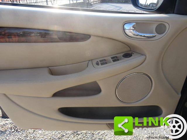 JAGUAR X-Type usata, con Sistema di navigazione