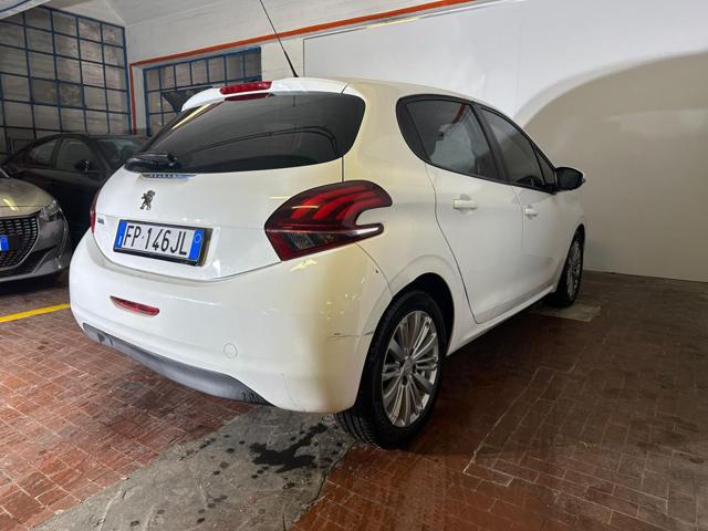 PEUGEOT 208 usata, con Boardcomputer