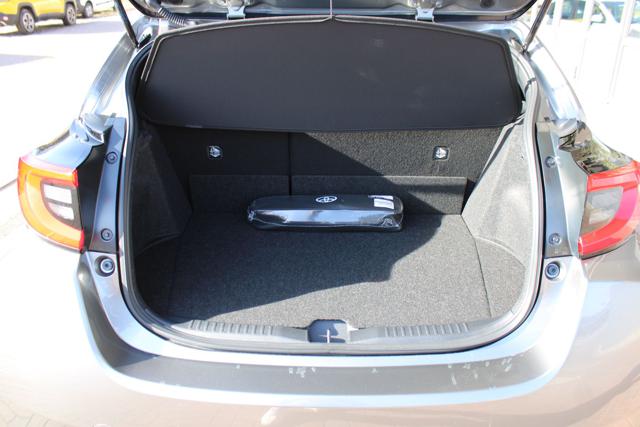 TOYOTA Yaris usata, con Cruise Control