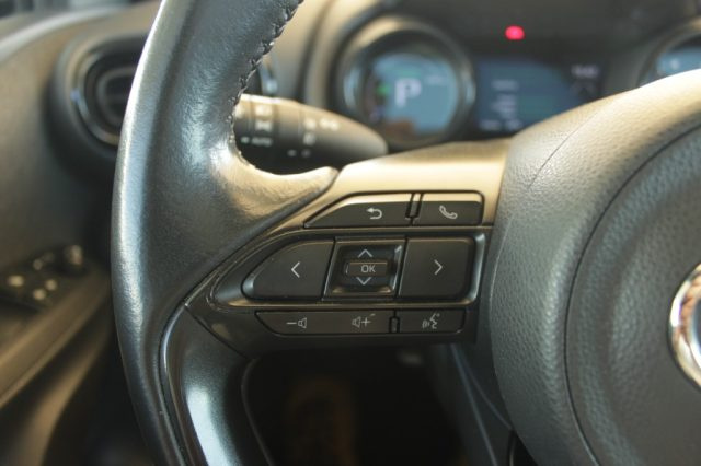 TOYOTA Yaris usata, con Airbag testa