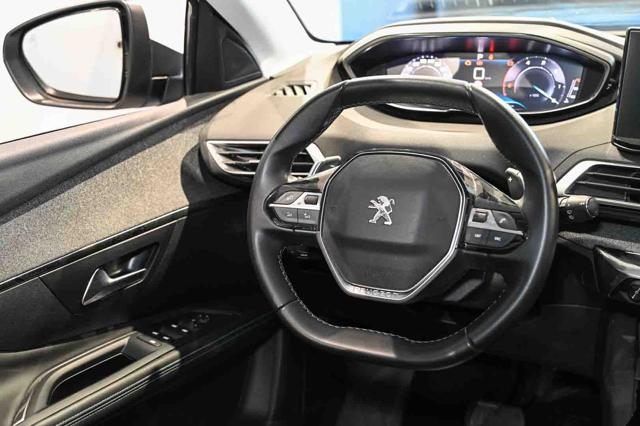 PEUGEOT 5008 usata, con Volante in pelle