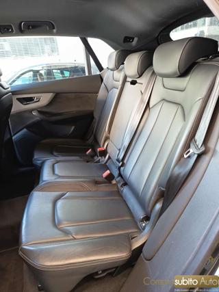 AUDI Q8 usata 24