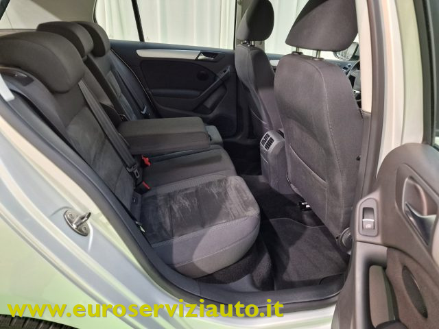 VOLKSWAGEN Golf usata, con Luci diurne