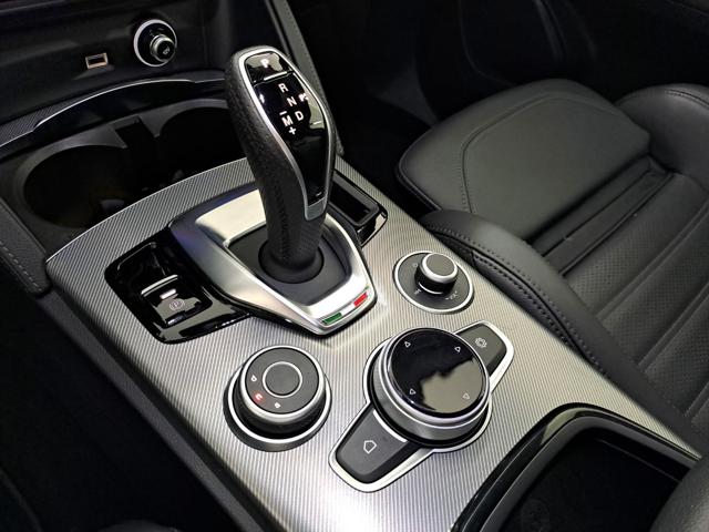 ALFA ROMEO Stelvio usata, con Controllo automatico clima