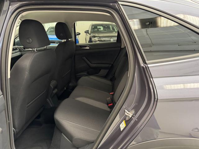 VOLKSWAGEN Taigo usata, con Autoradio