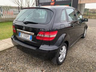 MERCEDES-BENZ B 180 usata, con Alzacristalli elettrici
