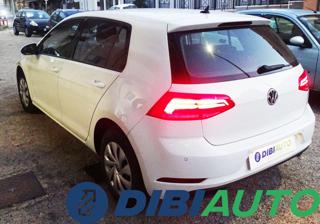 VOLKSWAGEN Golf usata, con Autoradio