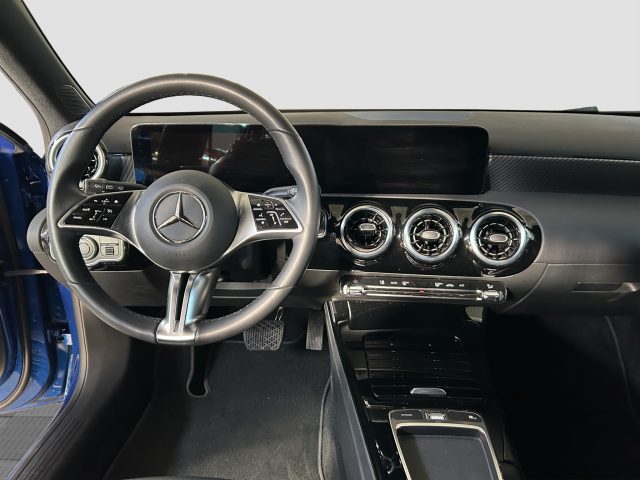 MERCEDES-BENZ A 180 usata 10