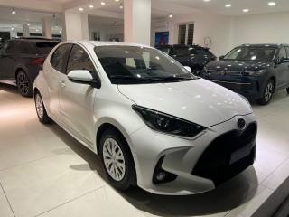 TOYOTA Yaris usata, con Alzacristalli elettrici
