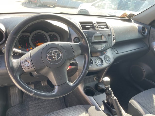 TOYOTA RAV 4 usata 9
