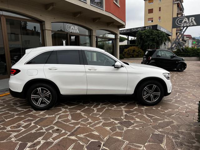 MERCEDES-BENZ 220 usata, con Cruise Control