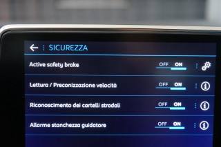 PEUGEOT 3008 usata, con Cerchi in lega