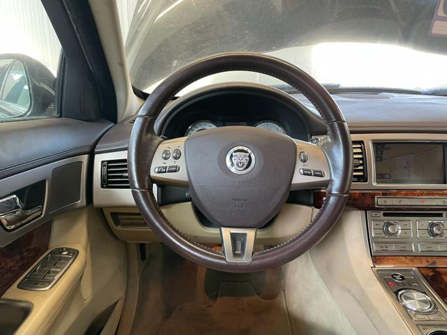 JAGUAR XF usata, con ESP