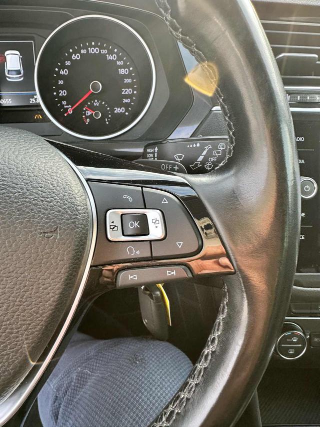 VOLKSWAGEN Tiguan usata, con Volante multifunzione