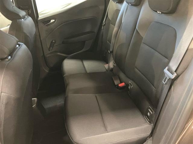 RENAULT Clio usata, con Hill holder