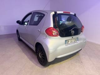 TOYOTA Aygo usata 9