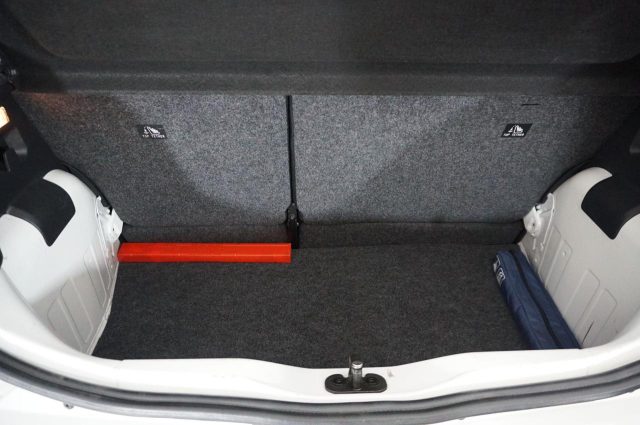 VOLKSWAGEN up! usata, con Cruise Control