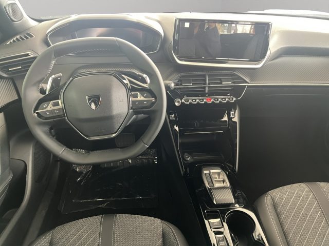 PEUGEOT 2008 usata, con Fari LED